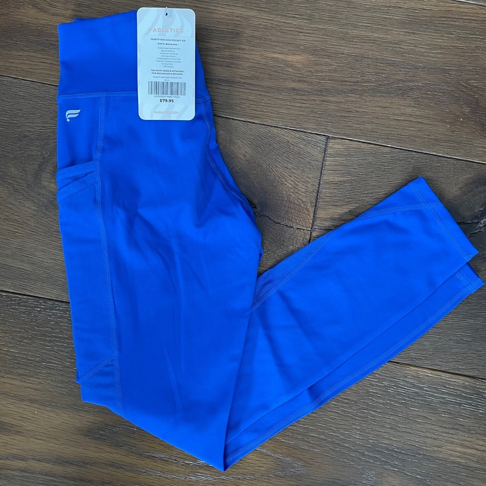 💙NWT FABLETICS TRINITY MID-RISE POCKET 7/8💙